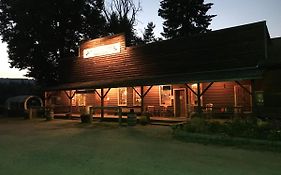 Wells Gray Guest Ranch Hotel