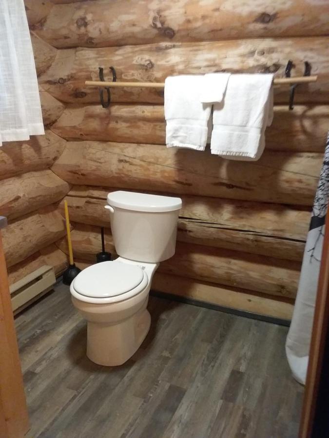 Wells Gray Guest Ranch Hotel Clearwater Buitenkant foto
