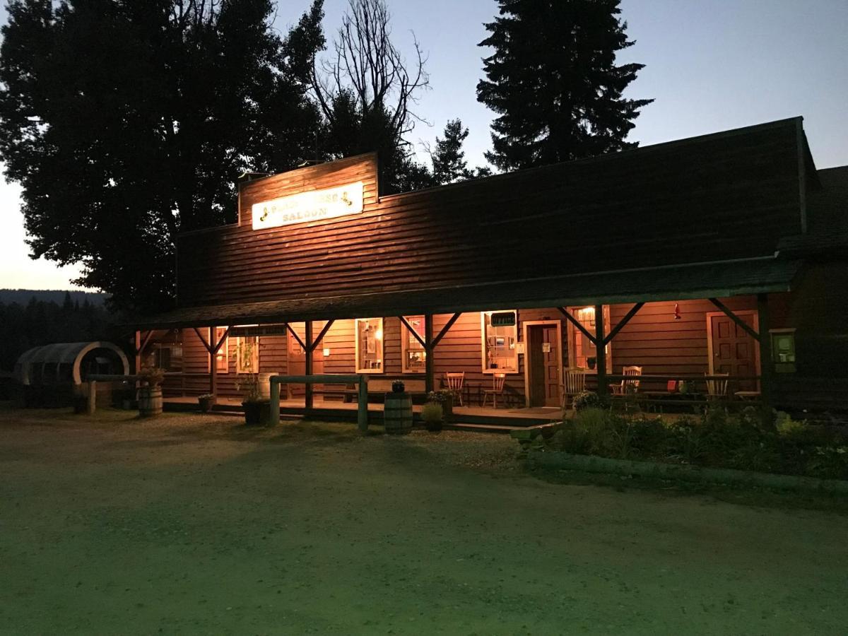 Wells Gray Guest Ranch Hotel Clearwater Buitenkant foto