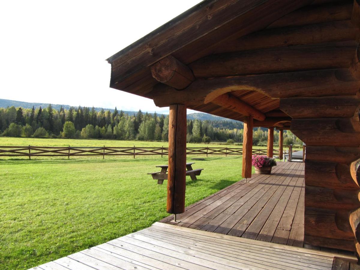 Wells Gray Guest Ranch Hotel Clearwater Buitenkant foto