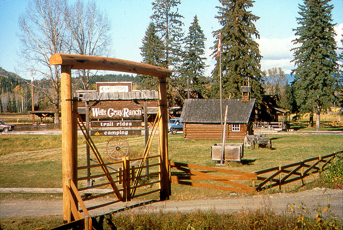 Wells Gray Guest Ranch Hotel Clearwater Buitenkant foto