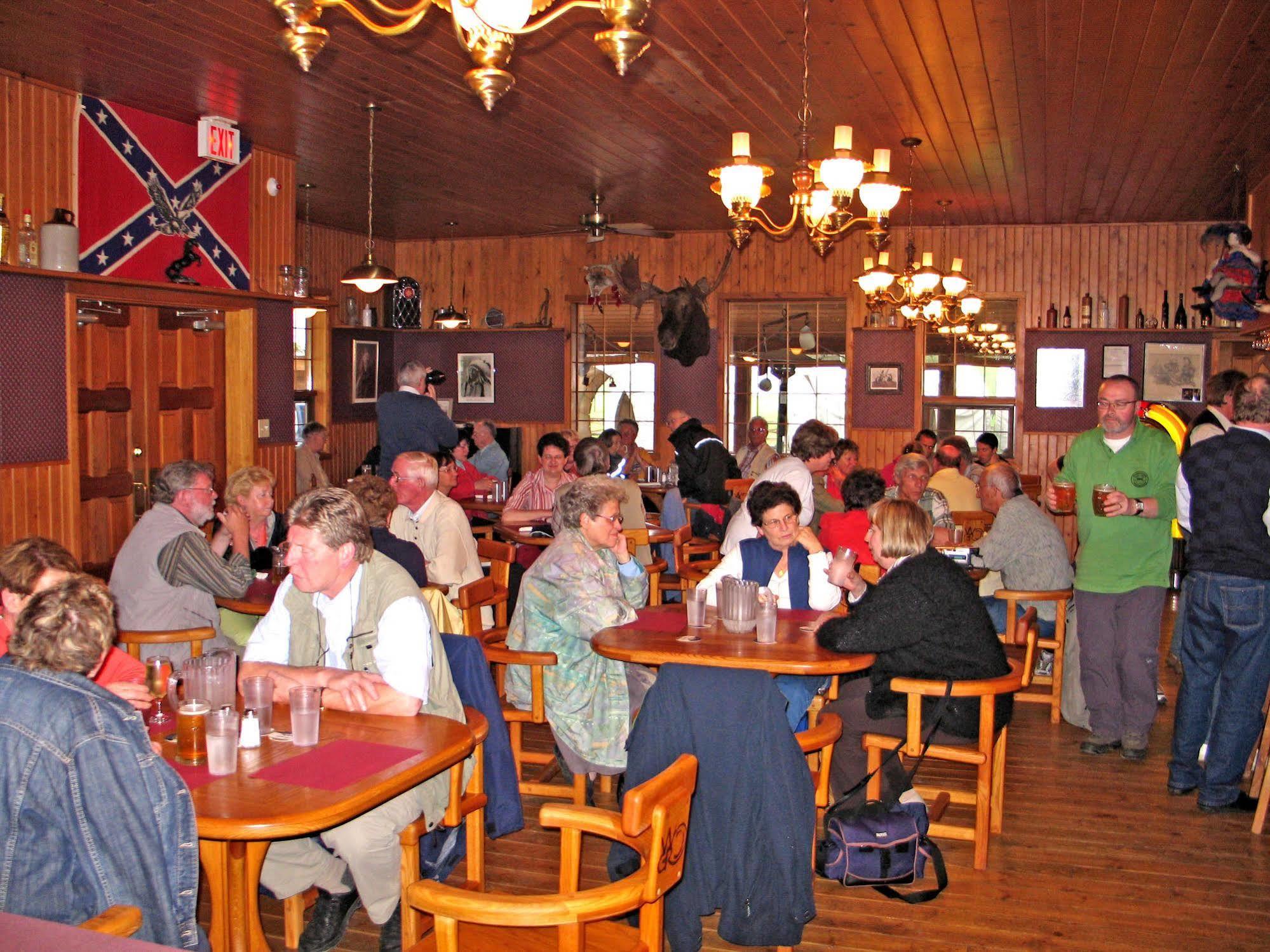 Wells Gray Guest Ranch Hotel Clearwater Buitenkant foto