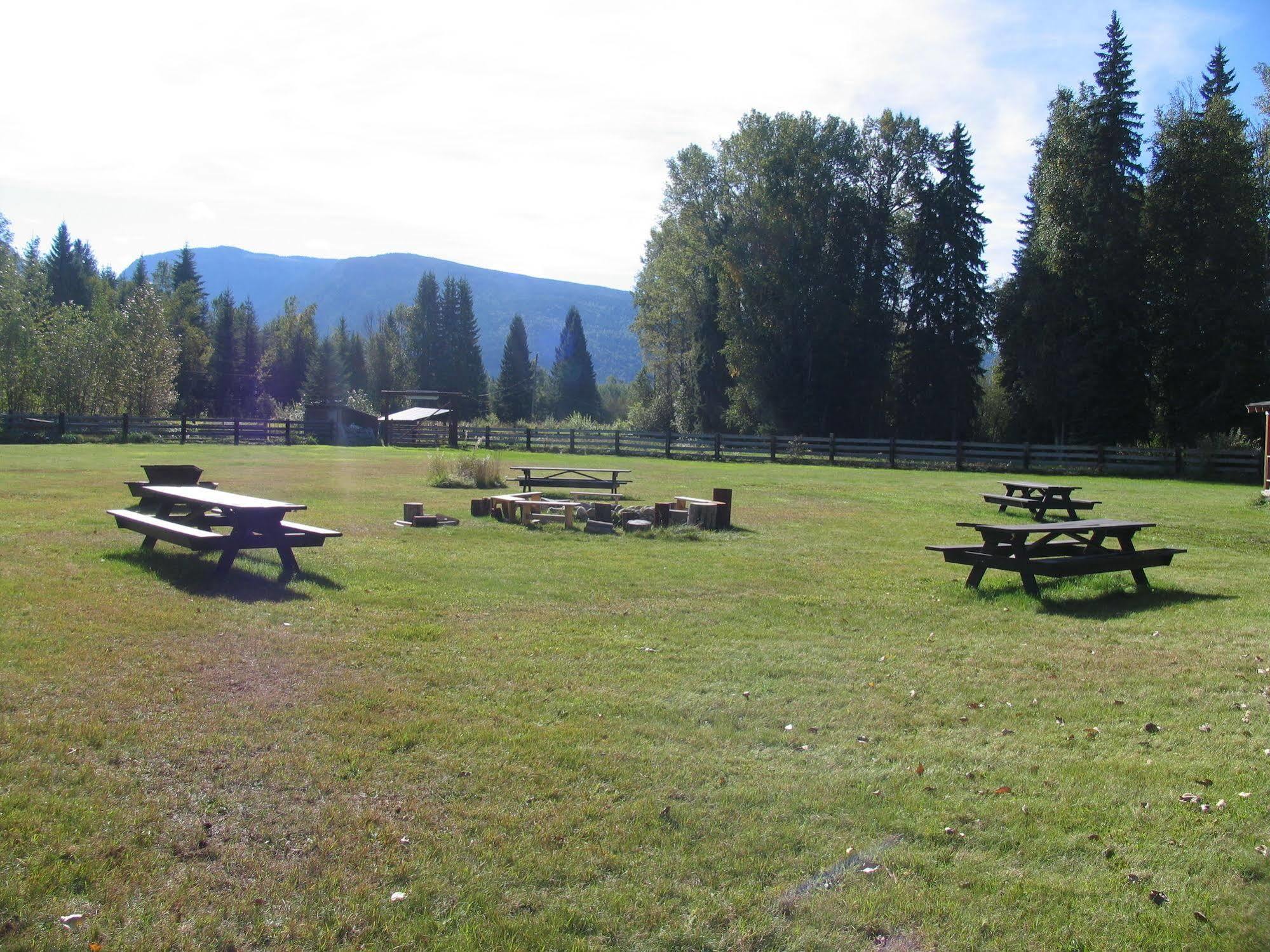 Wells Gray Guest Ranch Hotel Clearwater Buitenkant foto