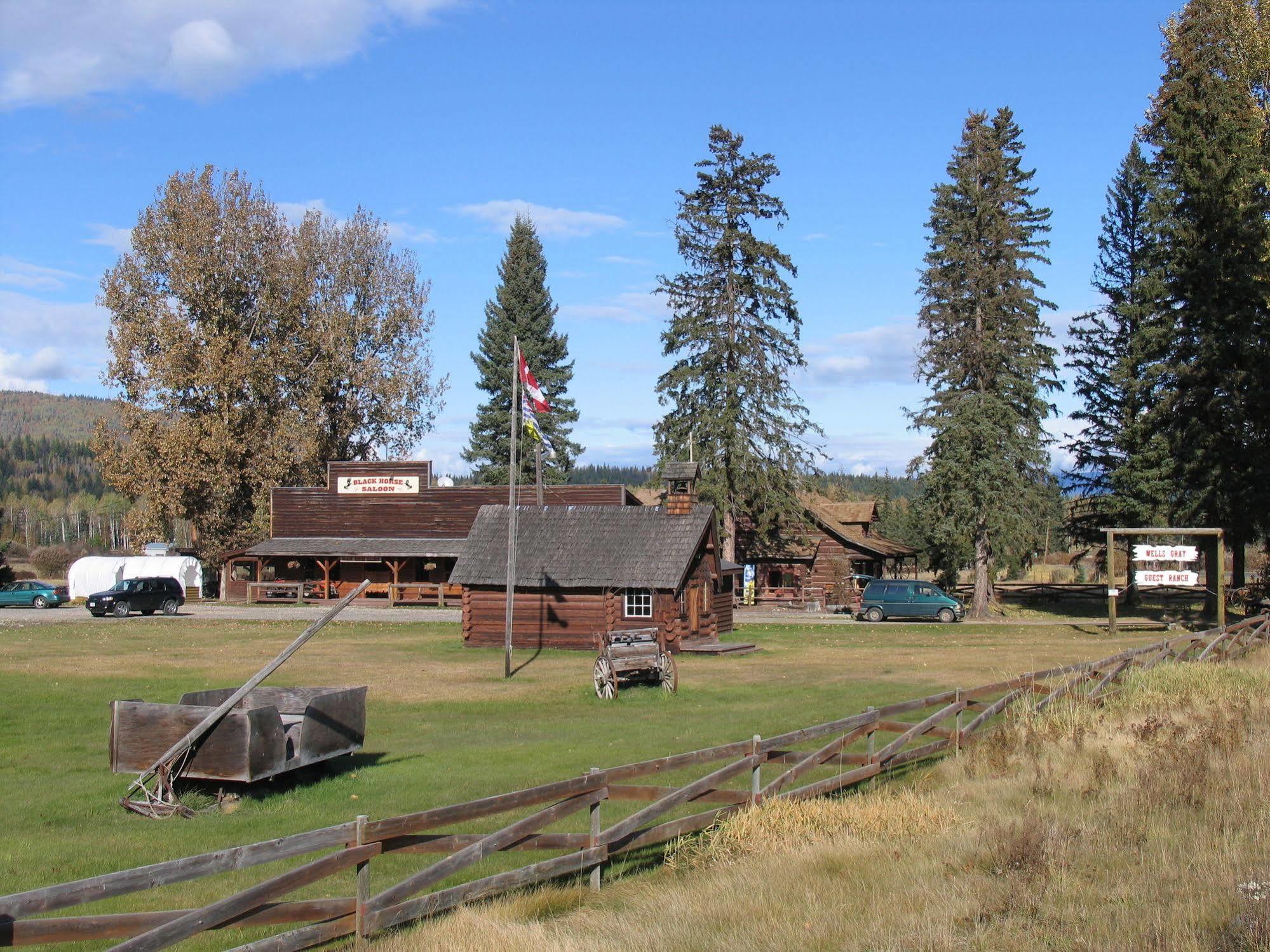 Wells Gray Guest Ranch Hotel Clearwater Buitenkant foto