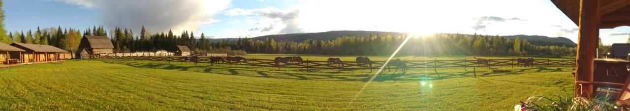 Wells Gray Guest Ranch Hotel Clearwater Buitenkant foto