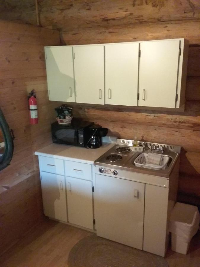 Wells Gray Guest Ranch Hotel Clearwater Buitenkant foto